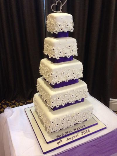 Square wedding cake  - Cake by Donnajanecakes 
