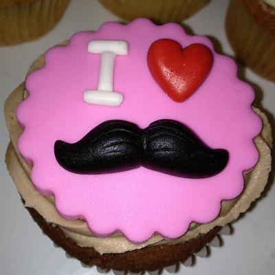 Mustache - Cake by TheCake by Mildred