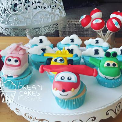 Super wings Thame  - Cake by Dream Cakes Enschede