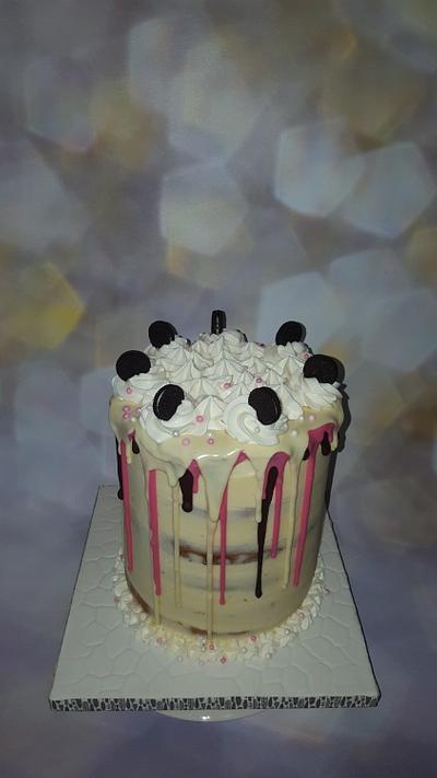 Drip cake  - Cake by Anneke van Dam