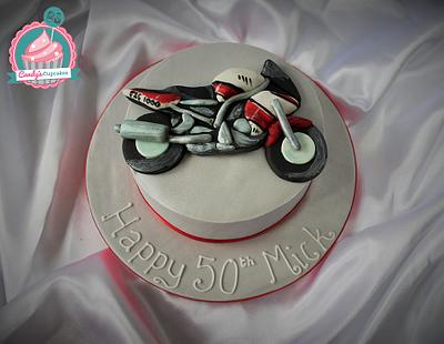 Motorbike - Cake by Candy's Cupcakes