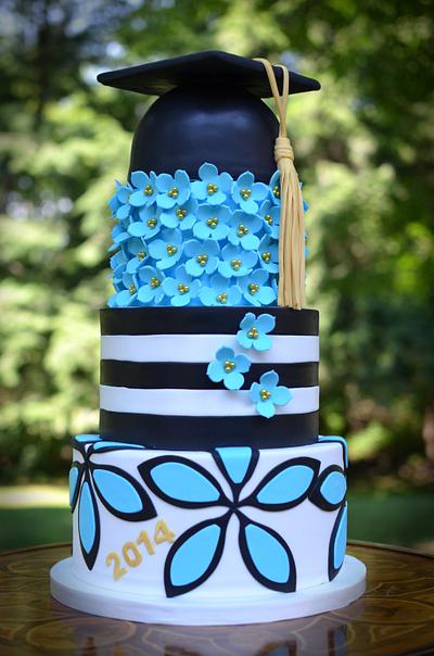 Bold Gradutaion Cake - Cake by Elisabeth Palatiello
