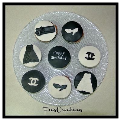 Chanel Cupcakes - Cake by FiasCreations