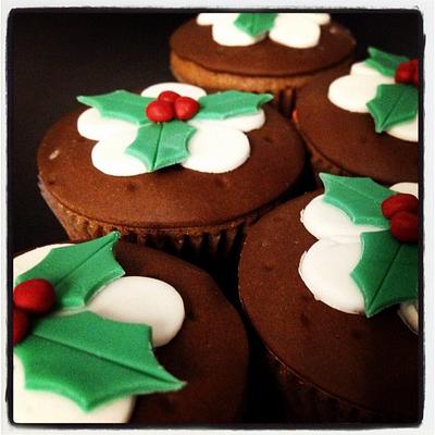 Christmas Pudding Cupcakes - Cake by Janine Lister
