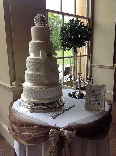 5 Tier wedding cake - Cake by Wendy 
