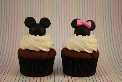 Mickey & Minnie  - Cake by Centerpiece Cakes By Steph