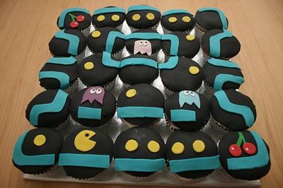 Pac Man cupcakes  - Cake by Cakesbylala