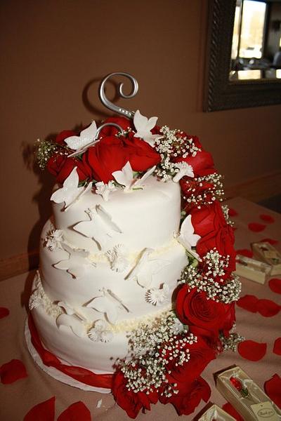 wedding: red & white - Cake by Delicate Delicias Cakes & Pastry