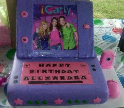 ICarly Birthday Cake - Cake by NumNumSweets