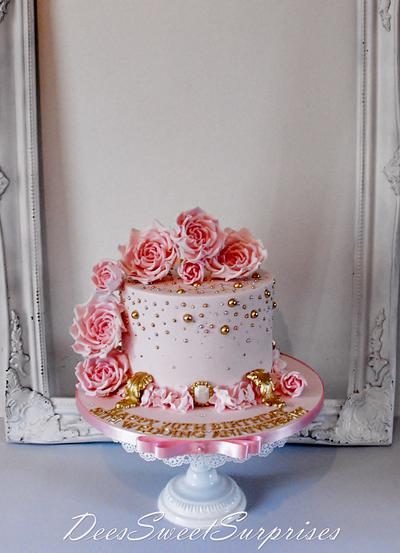Roses and Pearls - Cake by Dee