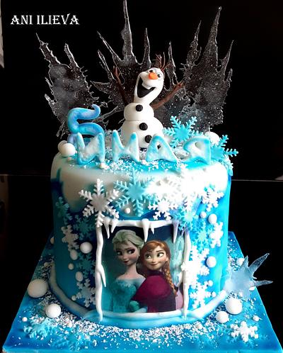 Frozen kingdom - Cake by aniilievacakes