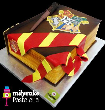 Harry Potter Book Cake - Cake by Mily Cano