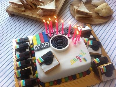 Insta Lovers Cake - Cake by Cory Cakes
