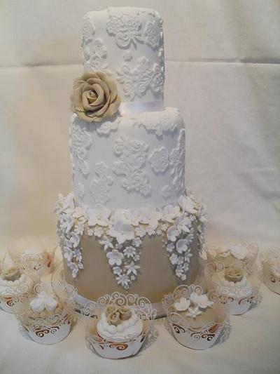 Lace & blossoms - Cake by Marie 2 U Cakes  on Facebook