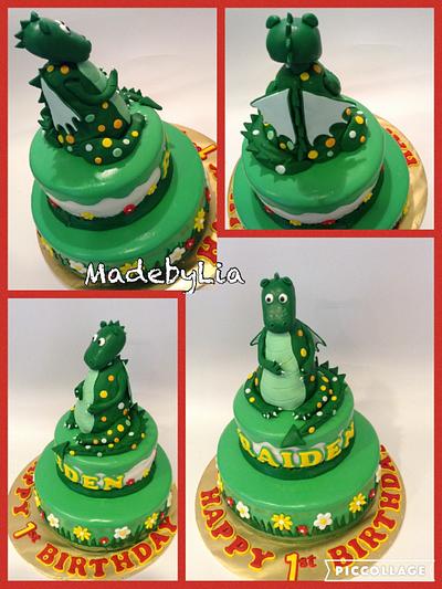 Little green dragon - Cake by MadebyLia