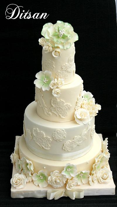 Wedding cake - Cake by Ditsan