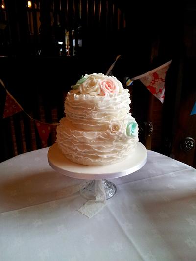 Vintage ruffle wedding cake - Cake by Sarah Poole