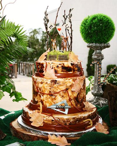 Tree/hunting groomscake - Cake by Natali