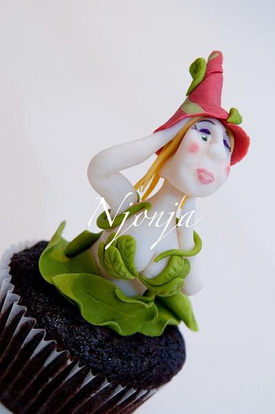 Leaves Elf cupcake topper 2 - Cake by Njonja
