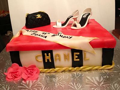 Shoe box  - Cake by Viviane Rebelo