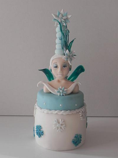 cake topper fairy of snows - Cake by cendrine