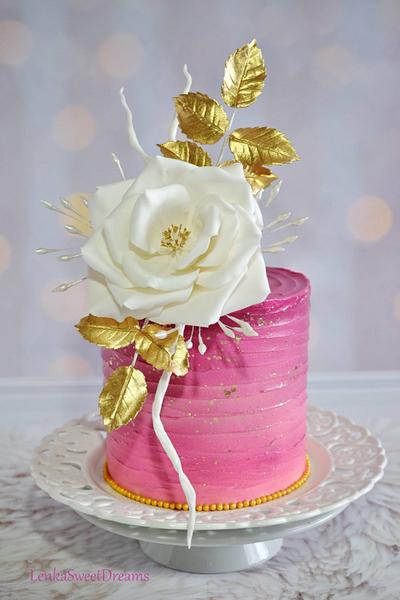 Buttecream cake with  sugar flower. - Cake by LenkaSweetDreams
