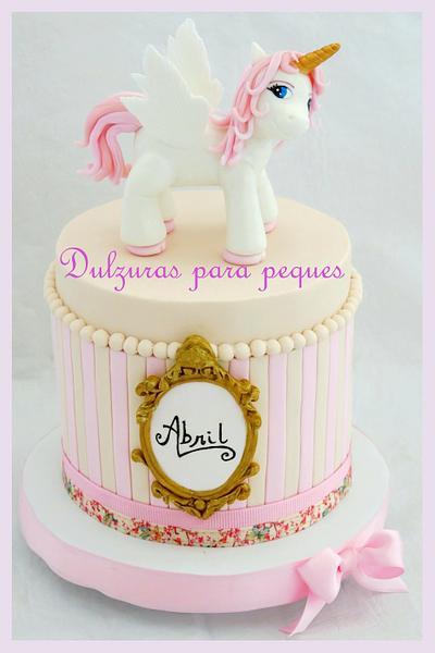 Unicorn cake - Cake by Romina Haiek