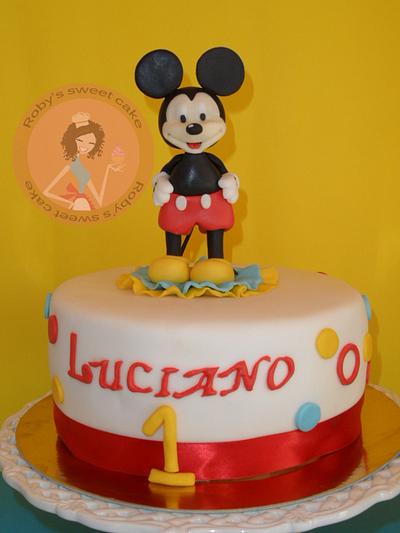 Mickey Mouse cake - Cake by Roby's Sweet Cakes