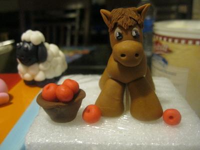 Barnyard Fondant Animals - Cake by Monsi Torres
