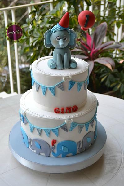 Elephants & Bunting 1st Birthday - Cake by miettes