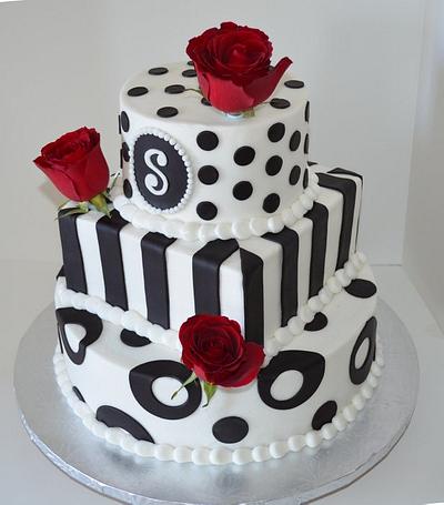 Chic Black and White Wedding - Cake by buttercreamdesigns