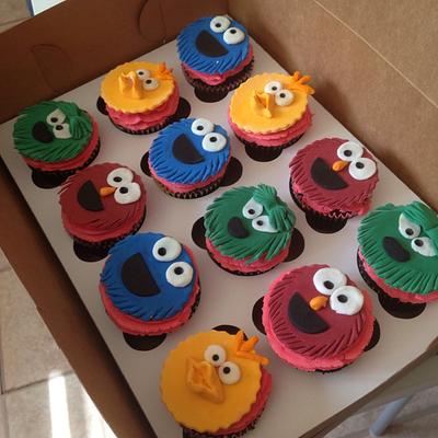 Sesame Street cupcakes - Cake by Latifa