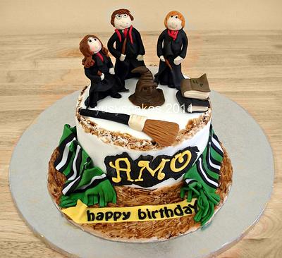 Harry Potter Cake - Cake by Yusy Sriwindawati