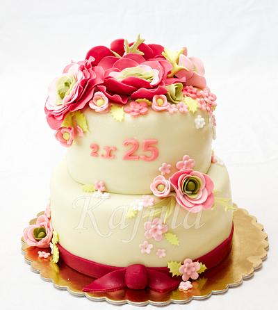 Flower cake - Cake by Kajulacakes