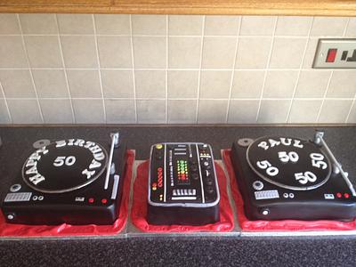 mixer and decks cakes - Cake by Mandy