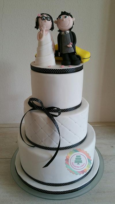 Black and white wedding cake - Cake by favourite cakes