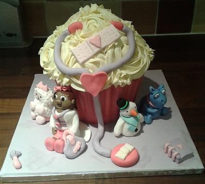 Dr mcstuffin - Cake by Lou Lou's Cakes