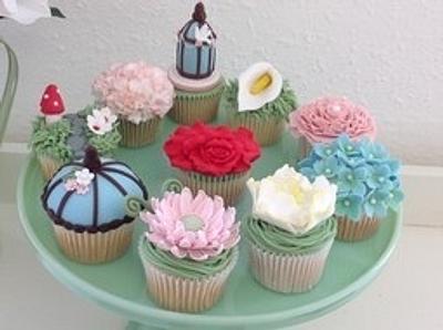 Summer Garden Flower Cupcakes - Cake by Babycakes & Roses Cakecraft