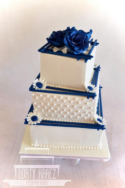 Wedding cake with blue roses - Cake by Lenka Budinova - Dorty Karez