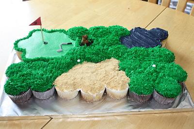 Caddyshack themed Cupcake Cake - Cake by Michelle
