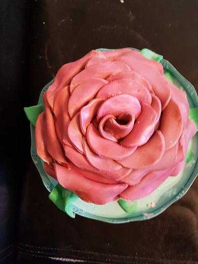 Rose cake - Cake by JACKIE