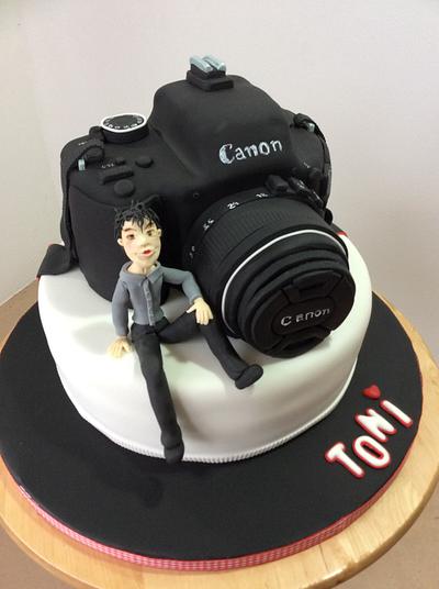 Canon  - Cake by Cinta Barrera