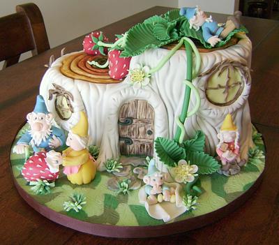 Gnome Harvest - Cake by virago