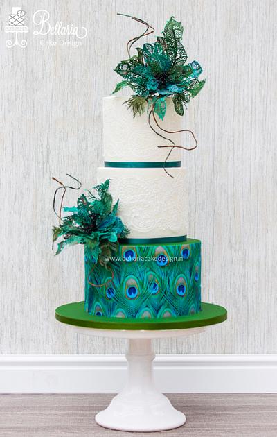 Peacock inspired wedding cake - Cake by Bellaria Cake Design 