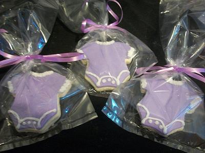 Onesie Cookie Favours - Cake by caymancake