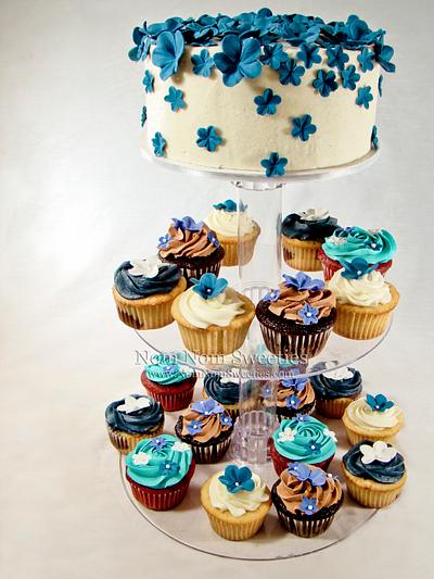 Floral Wedding Cupcakes - Cake by Nom Nom Sweeties