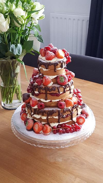 Naked weddingcake  - Cake by Yvonne