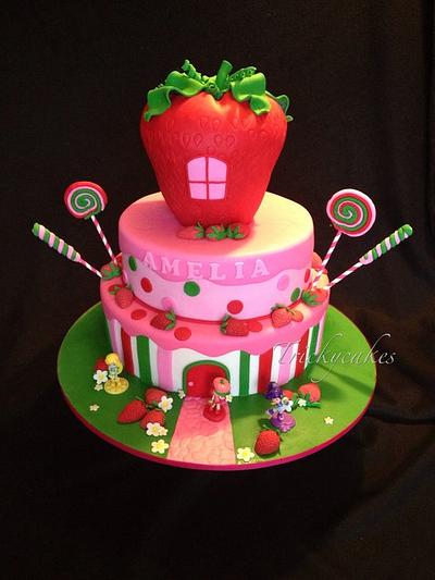 Strawberry shortcake - Cake by Trickycakes