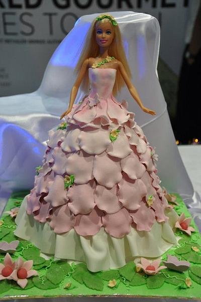 Barbie with an ombre, ruffled petal dress - Cake by Natasha
