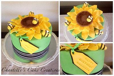 Cheerful Sunflower - Cake by Chantelle's Cake Creations